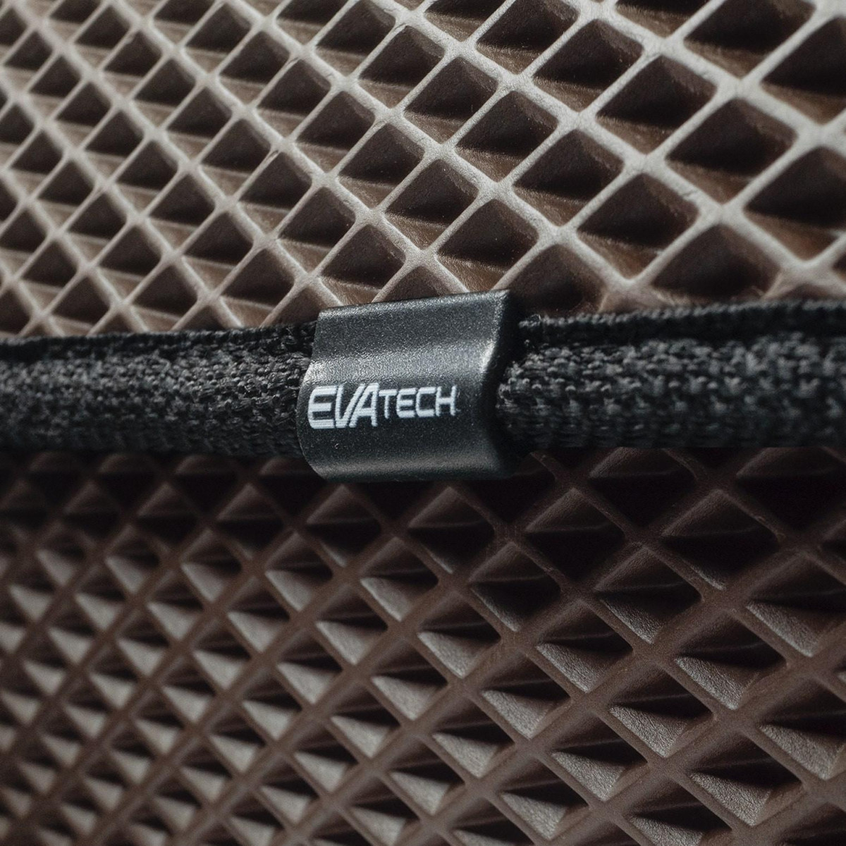 EVAtech pagasiruumi korraldaja PRO L 32x75x30 cm - pruun / mustad servad EVAtech pagasiruumi korraldaja PRO L 32x75x30 cm - pruun / mustad servad