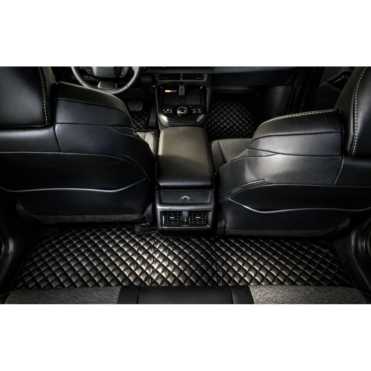 Ekonahast matid QuiltyMats CHEVROLET CAPTIVA 2006-2011a. (Must / mustad õmblused)