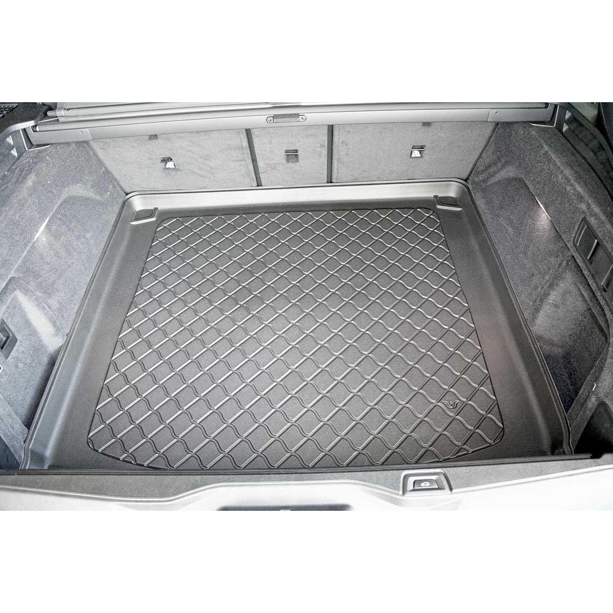 Pagasiruumi vaip BMW X5 (G05) Plug-in Hybrid alates 2018a. (5 kohaline / without electric curtains) Pagasiruumi vaip BMW X5 (G05) Plug-in Hybrid alates 2018a. (5 kohaline / without electric curtains)