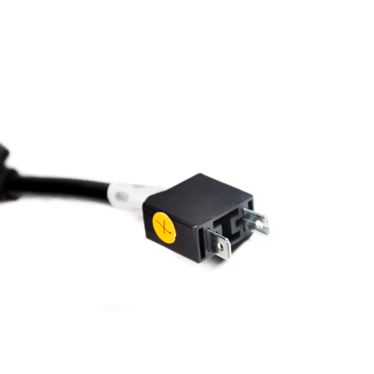 CANBUS-adapter LED-esituledele H7 AMIO-01070