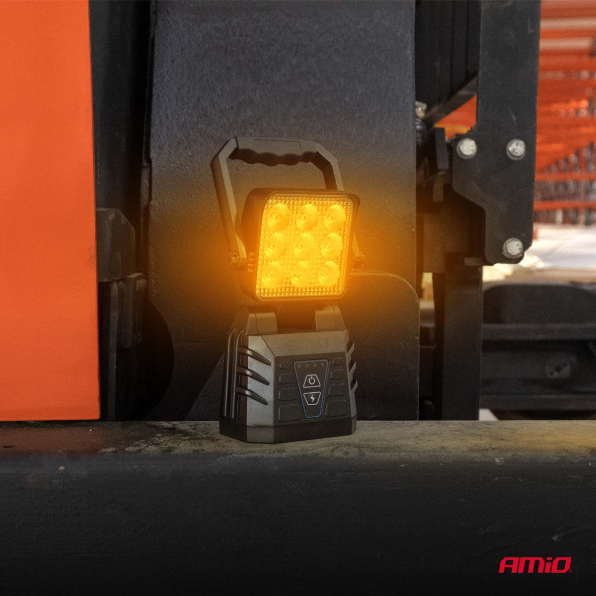 Kaasaskantav LED töö- ja hoiatuslamp 15W (patareiga) AMIO-04865