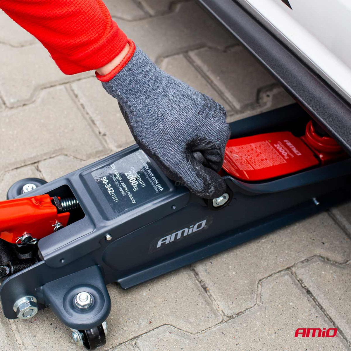 Madala profiiliga hüdrauliline tõstuk 2000 kg CE AMIO-02500