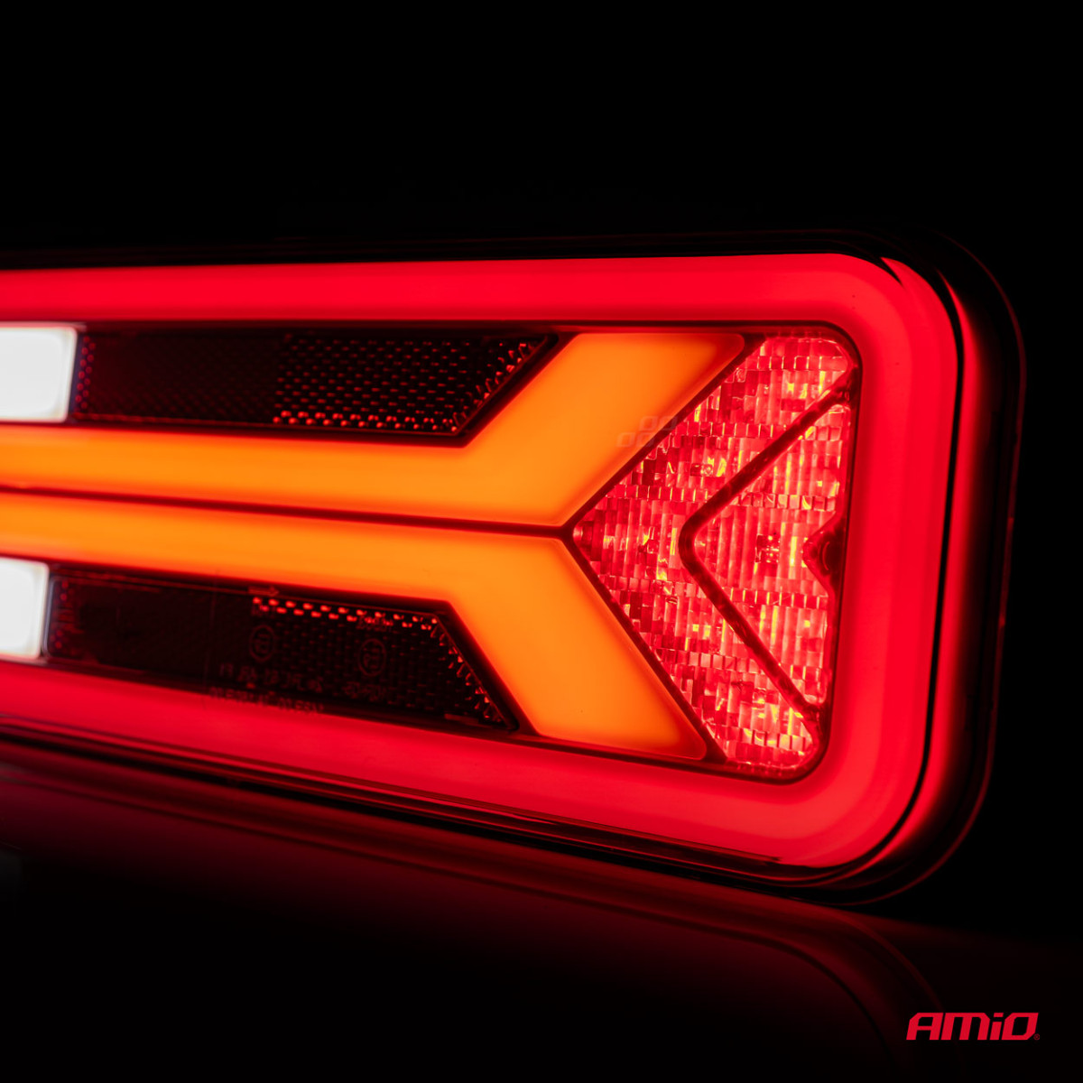 Multifunktsionaalne LED-tagatuli RCL-09-R dünaamiline, parem 