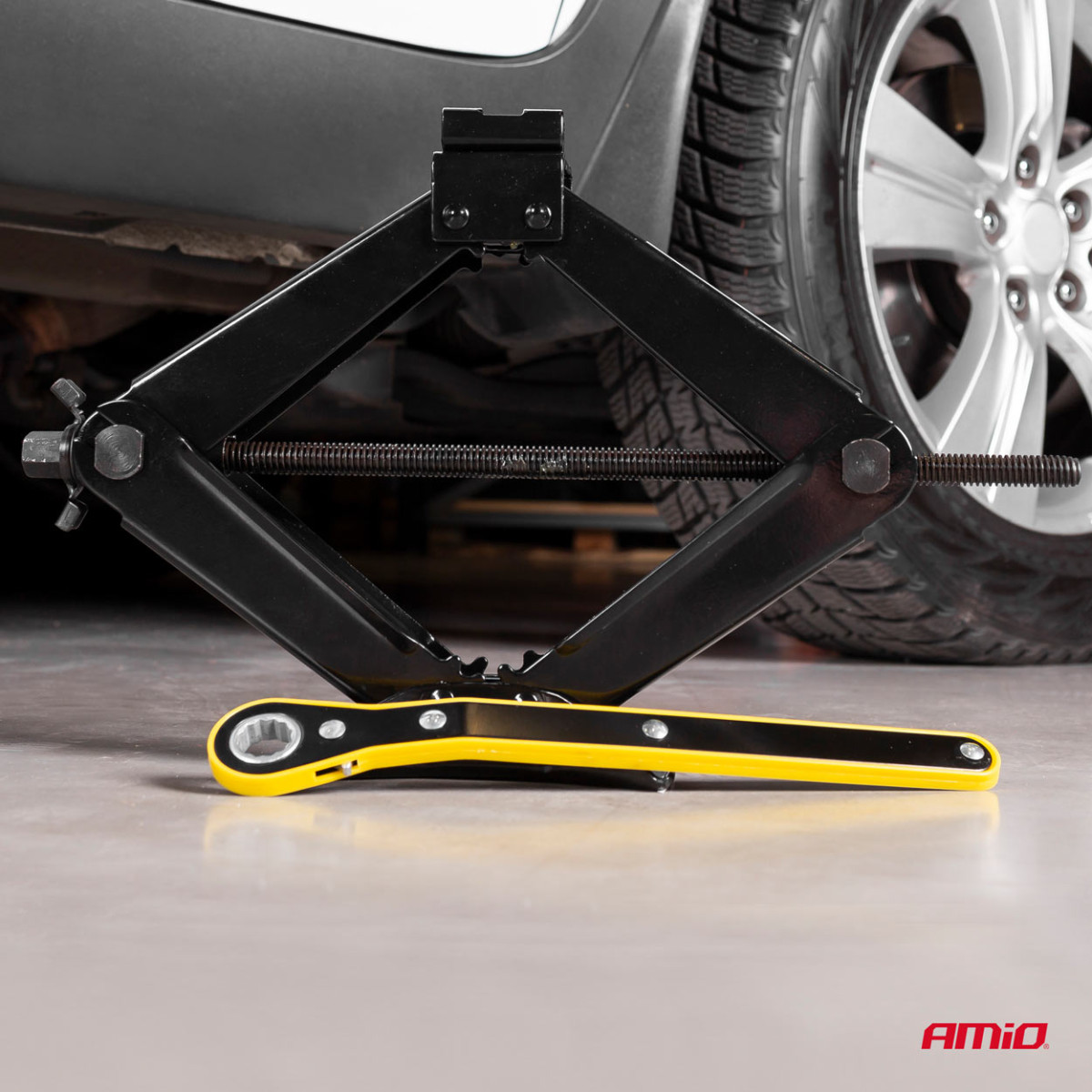 Trapetsikujuline tõste 2000 kg käepideme ja kinnastega, AMIO-02479