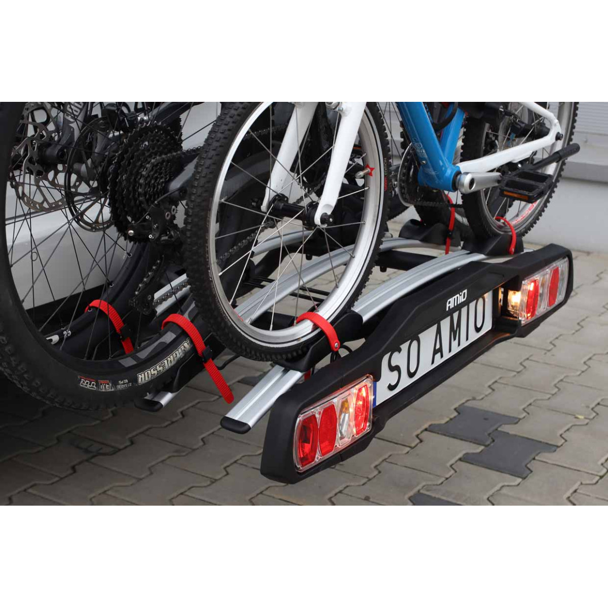 Auto jalgrattahoidik konksu otsas, 3 jalgrattale TBC-01/3